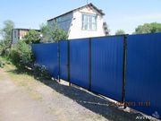 Устанавливаем заборы из профнастила